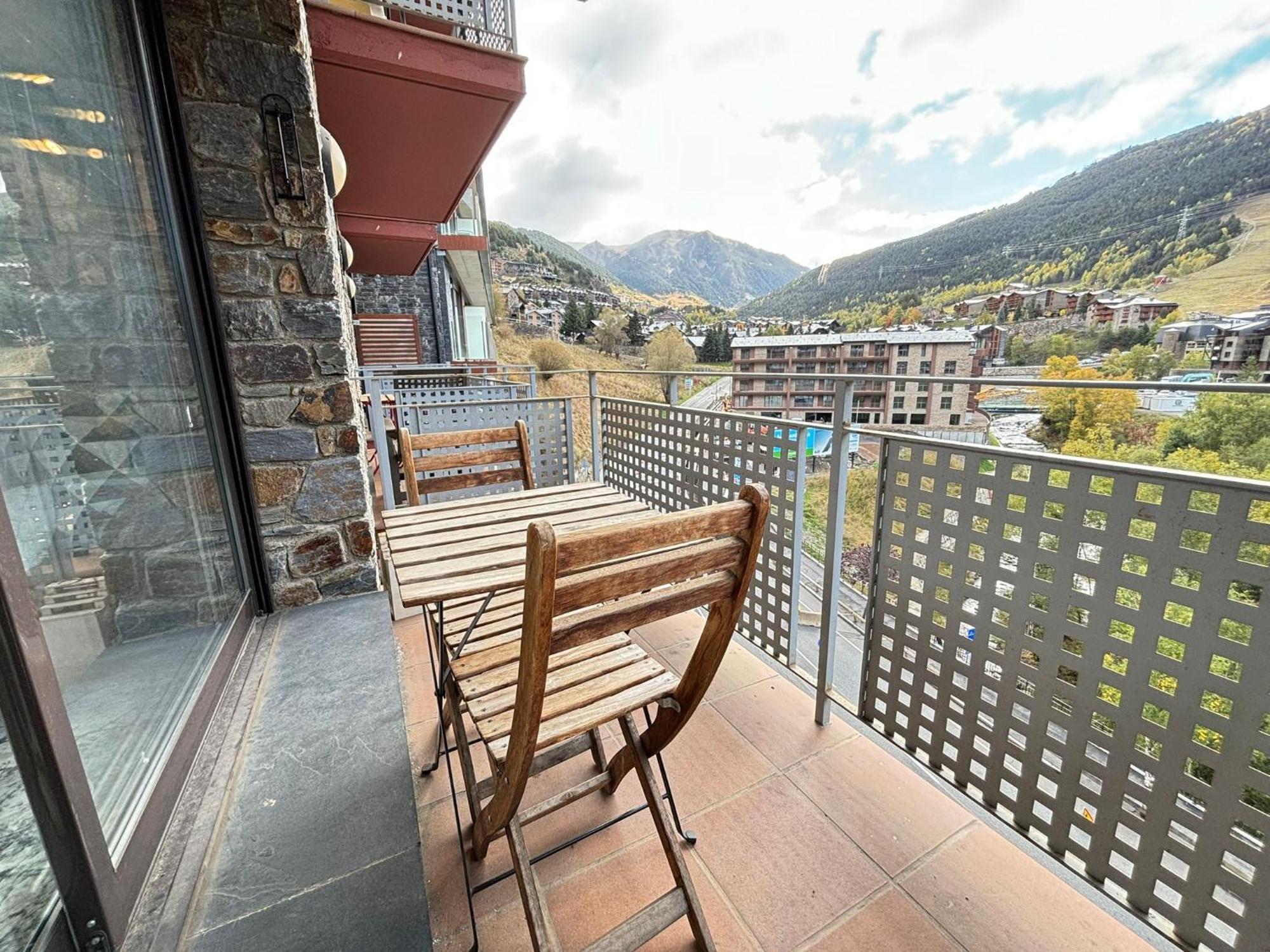 Life And Apartment A Pie De Pistas, Ел Тартер Екстериор снимка