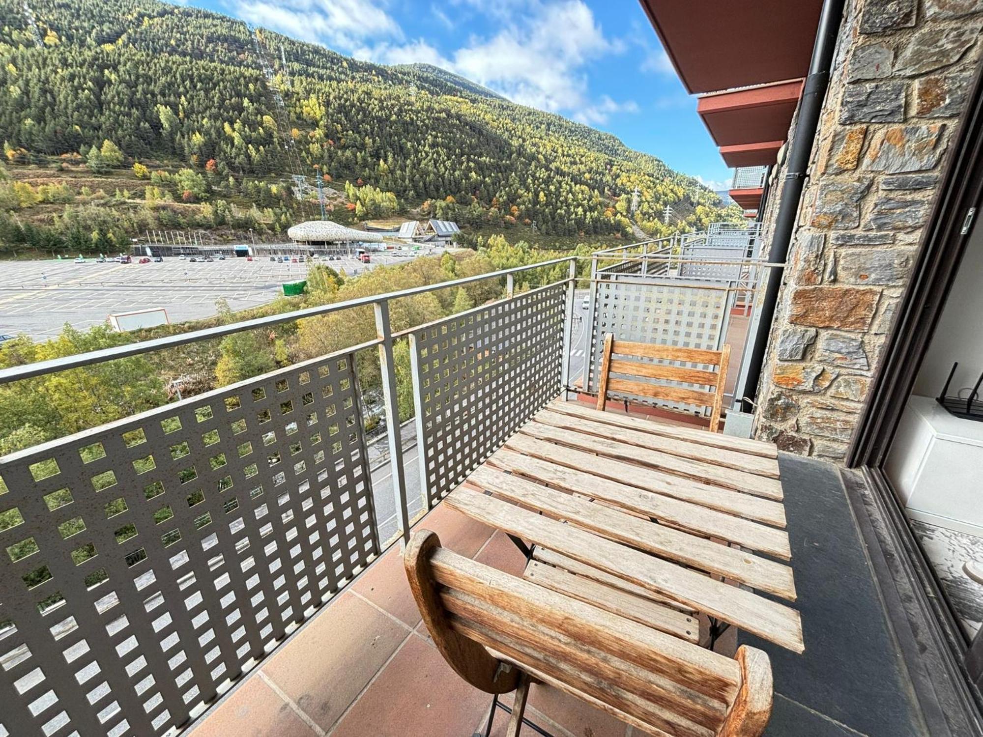 Life And Apartment A Pie De Pistas, Ел Тартер Екстериор снимка