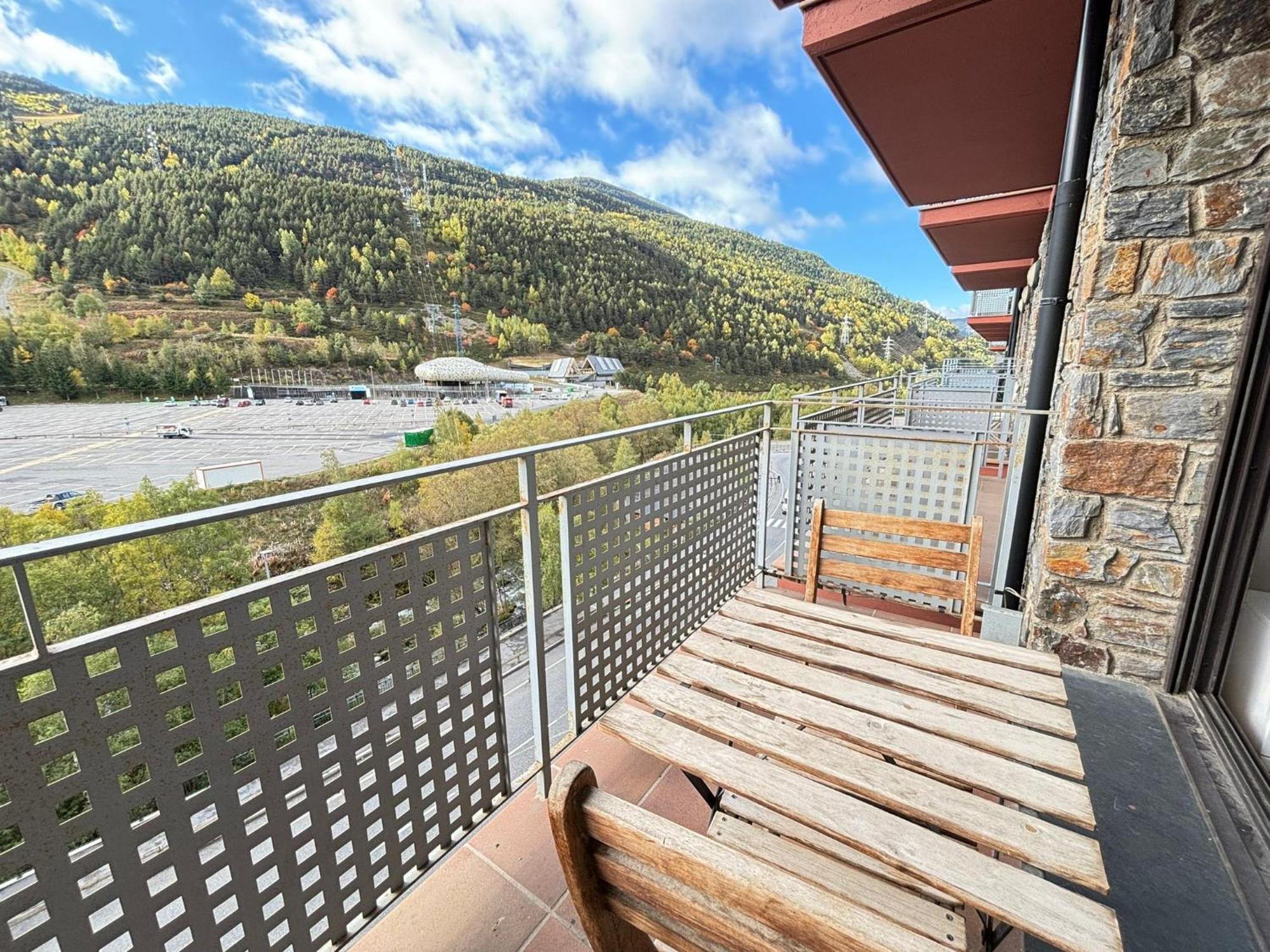 Life And Apartment A Pie De Pistas, Ел Тартер Екстериор снимка