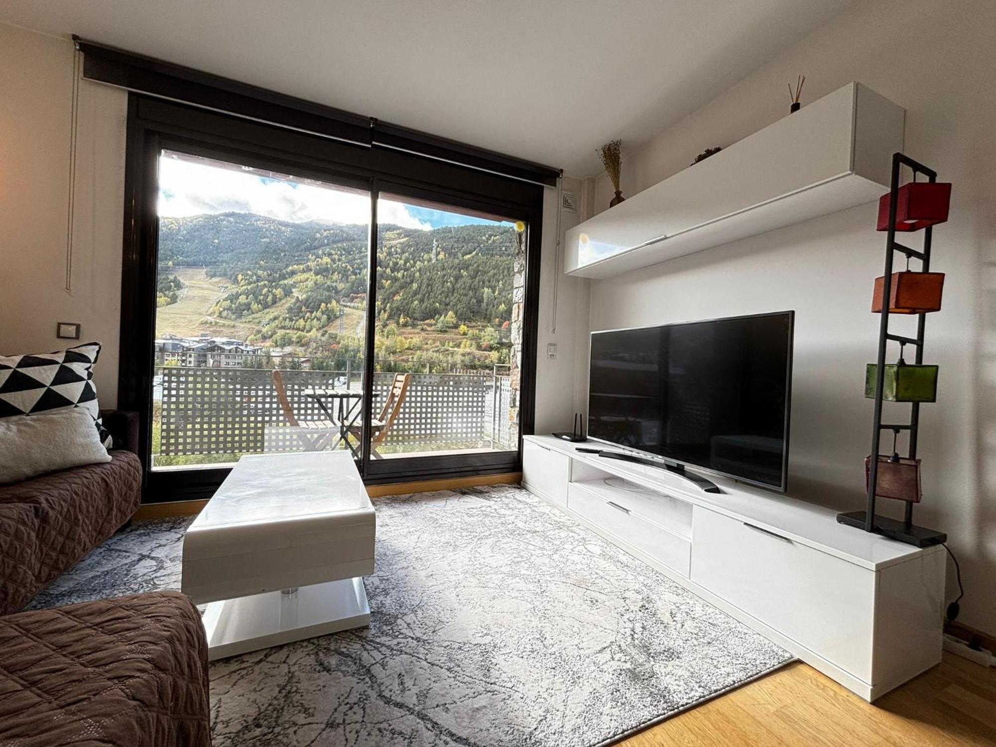 Life And Apartment A Pie De Pistas, Ел Тартер Екстериор снимка