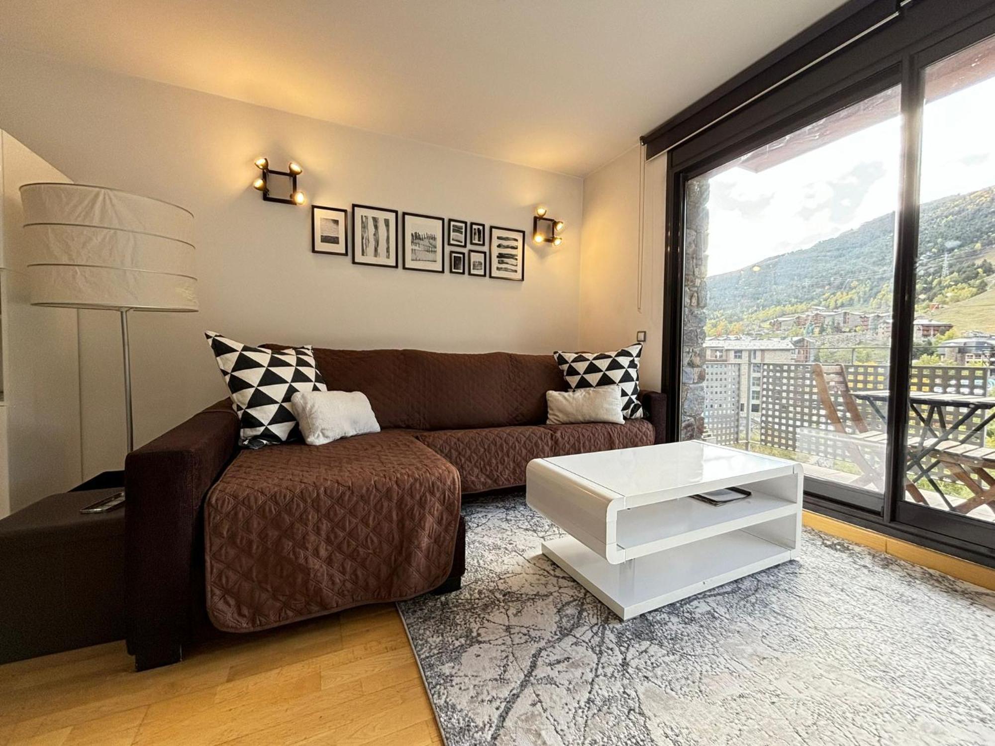 Life And Apartment A Pie De Pistas, Ел Тартер Екстериор снимка